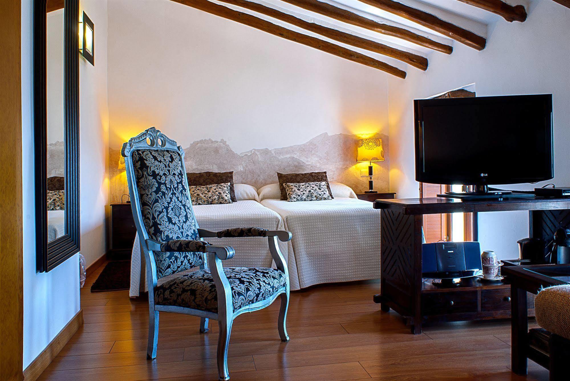 Hotel Cases Noves - Boutique - Adults Only